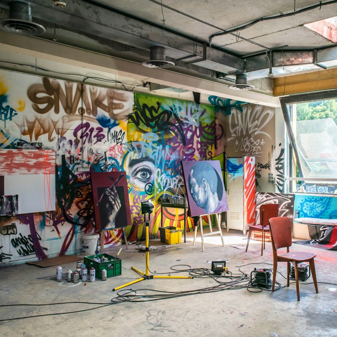 Künstlerkollektiv für Malerei, Fotografie, Digital Art und Objektkunst. Gemeinsame Projekte, Ausstellungen und kreative Perspektiven vereint.